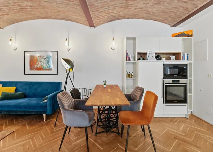 Апартаменти Farawayhomes #b2 *